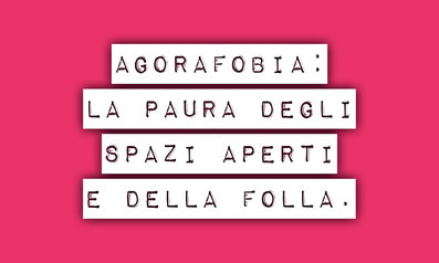 La paura degli spazi aperti e della folla